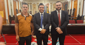Procurador da República Júlio Araujo recebe Medalha Tiradentes em evento prestigiado por lideranças sindicais